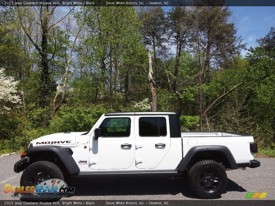 2023 Jeep Gladiator Mojave 4x4 Bright White / Black Photo #1