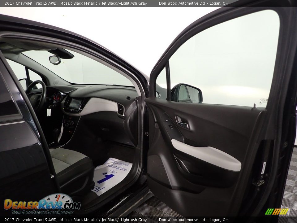 2017 Chevrolet Trax LS AWD Mosaic Black Metallic / Jet Black/­Light Ash Gray Photo #23