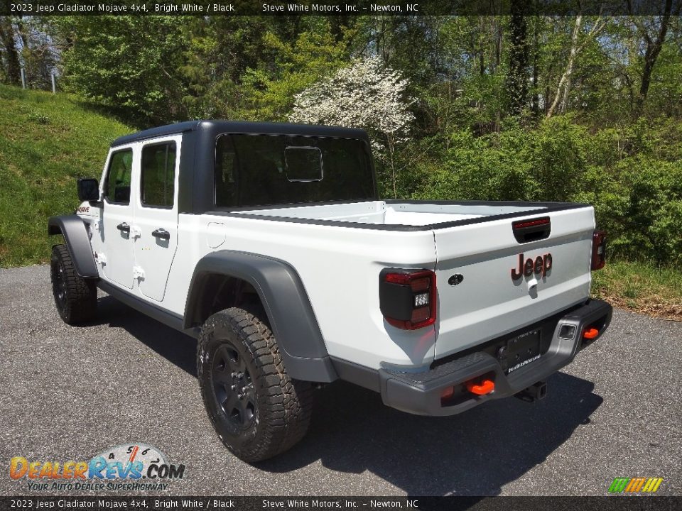 2023 Jeep Gladiator Mojave 4x4 Bright White / Black Photo #9