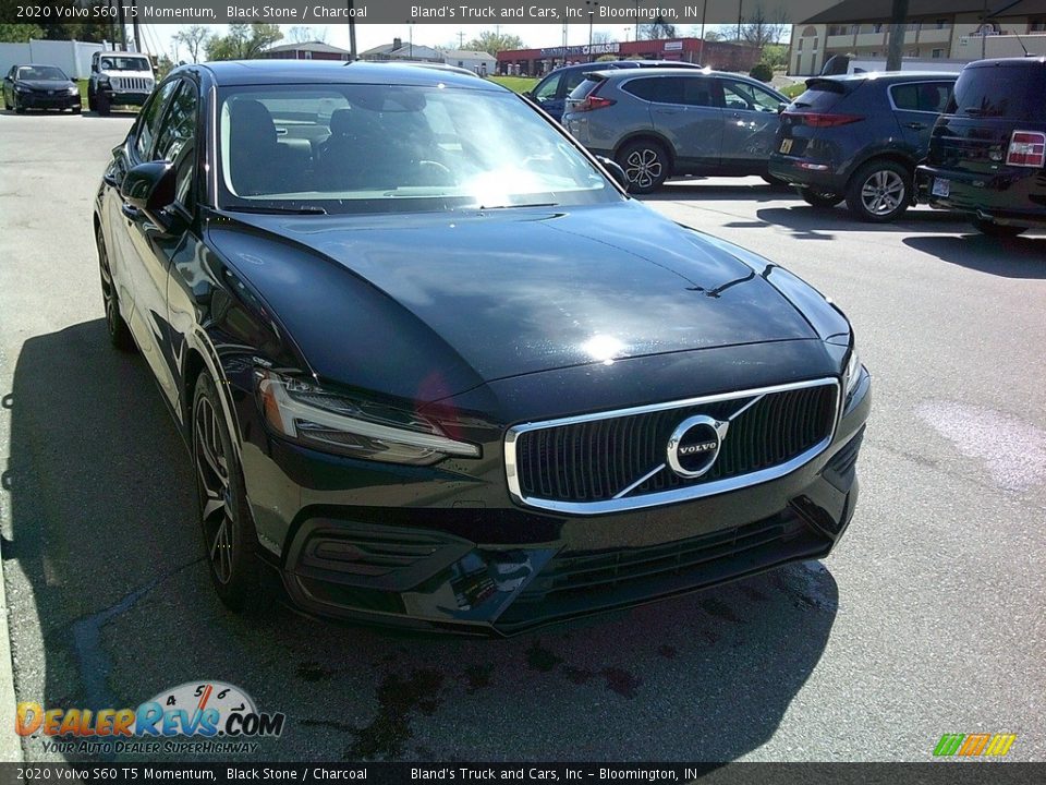 2020 Volvo S60 T5 Momentum Black Stone / Charcoal Photo #4