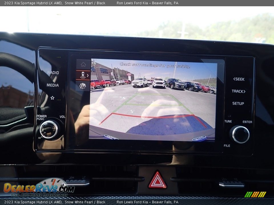 2023 Kia Sportage Hybrid LX AWD Snow White Pearl / Black Photo #18
