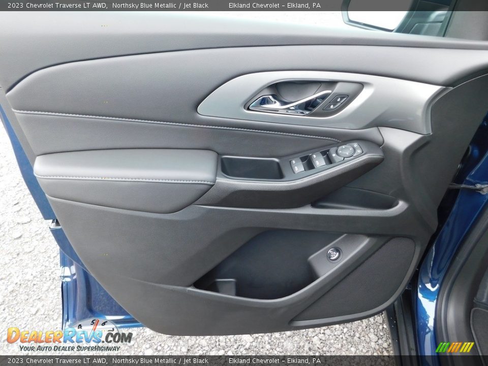 Door Panel of 2023 Chevrolet Traverse LT AWD Photo #15