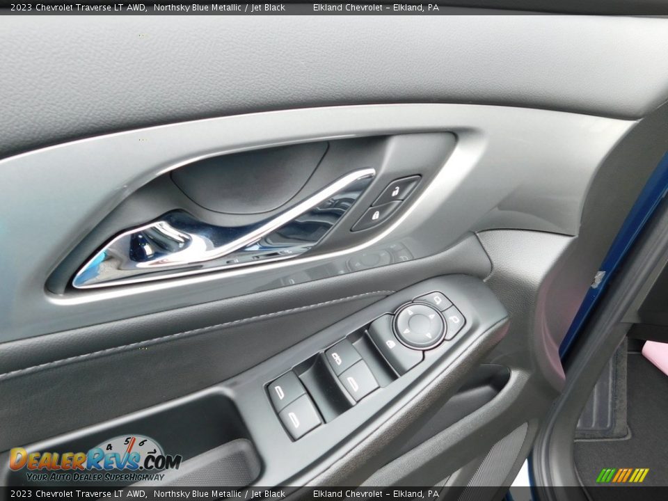 Door Panel of 2023 Chevrolet Traverse LT AWD Photo #16