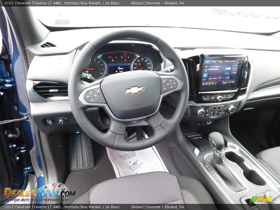 Dashboard of 2023 Chevrolet Traverse LT AWD Photo #19