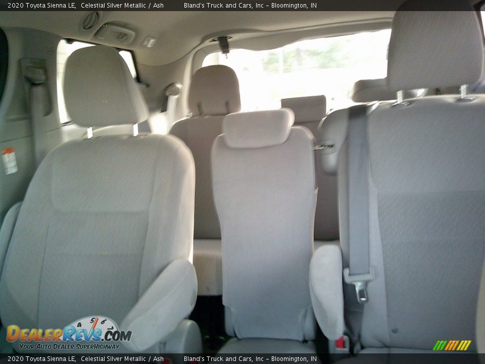 2020 Toyota Sienna LE Celestial Silver Metallic / Ash Photo #29