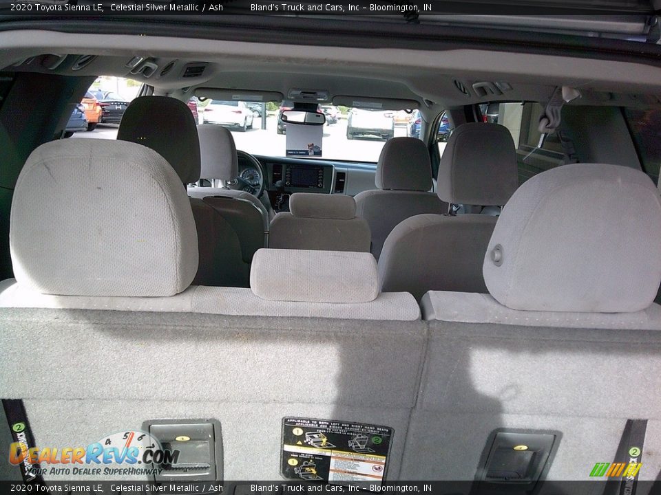 2020 Toyota Sienna LE Celestial Silver Metallic / Ash Photo #32