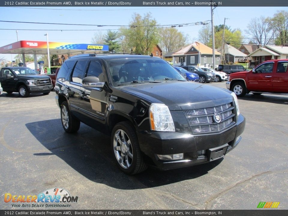 Front 3/4 View of 2012 Cadillac Escalade Premium AWD Photo #5