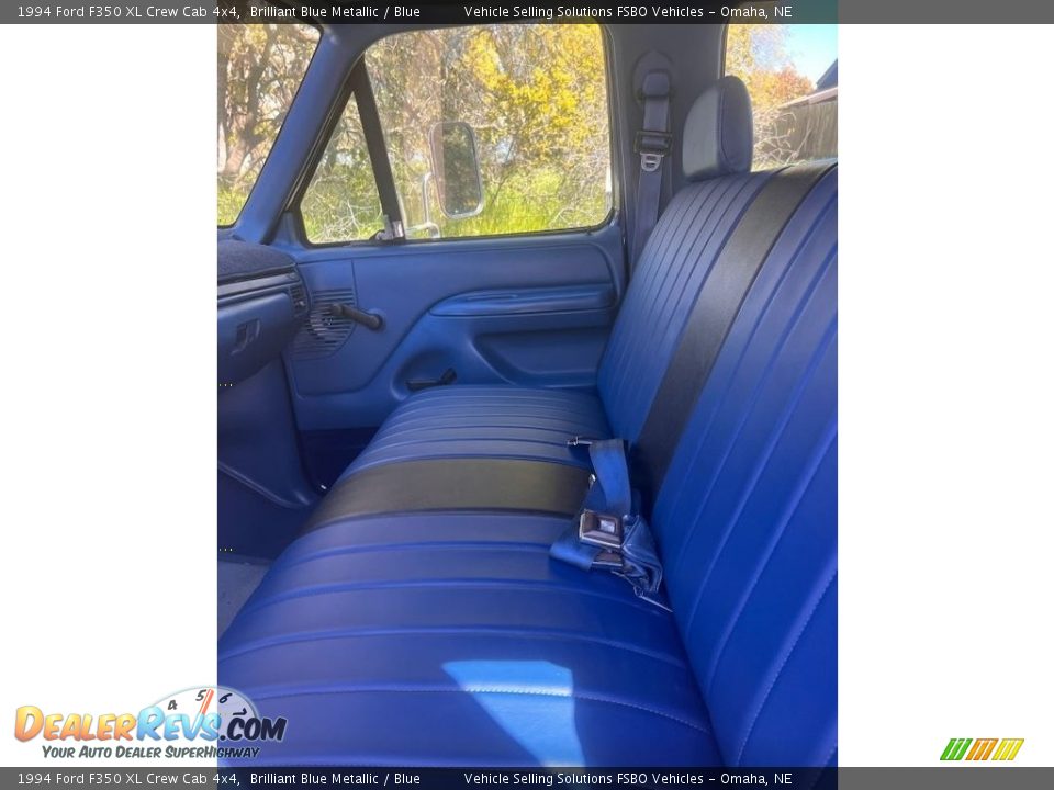 1994 Ford F350 XL Crew Cab 4x4 Brilliant Blue Metallic / Blue Photo #4