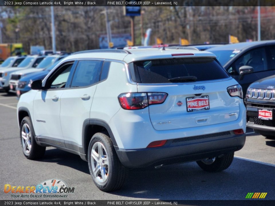 2023 Jeep Compass Latitude 4x4 Bright White / Black Photo #4