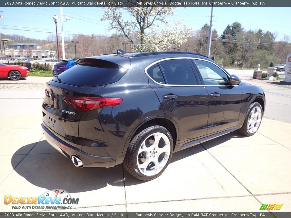 2023 Alfa Romeo Stelvio Sprint AWD Vulcano Black Metallic / Black Photo #5