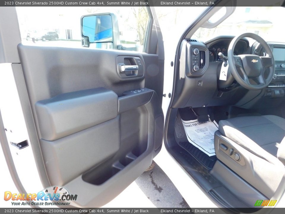 2023 Chevrolet Silverado 2500HD Custom Crew Cab 4x4 Summit White / Jet Black Photo #22