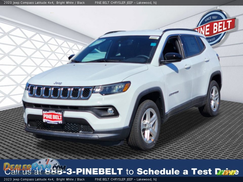 2023 Jeep Compass Latitude 4x4 Bright White / Black Photo #1