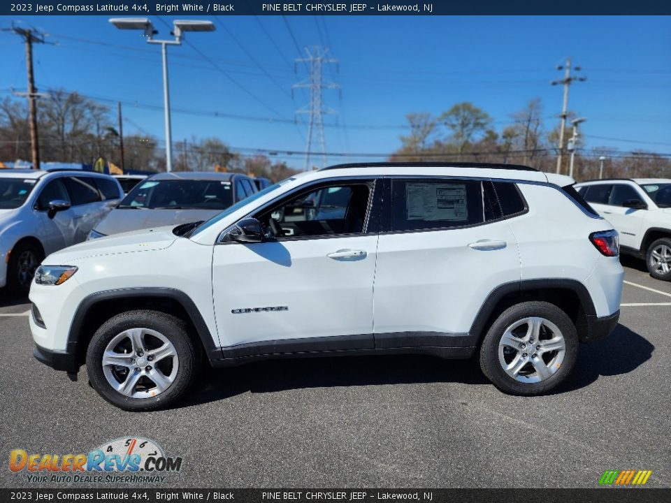 2023 Jeep Compass Latitude 4x4 Bright White / Black Photo #3