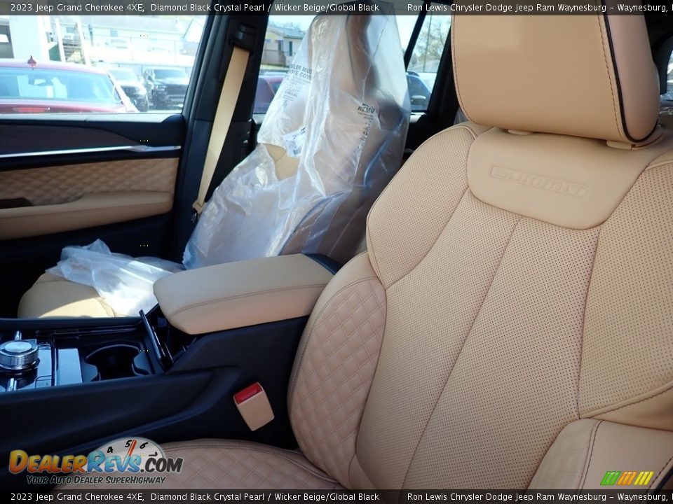 2023 Jeep Grand Cherokee 4XE Diamond Black Crystal Pearl / Wicker Beige/Global Black Photo #11