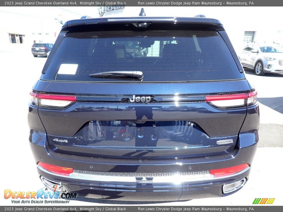2023 Jeep Grand Cherokee Overland 4x4 Midnight Sky / Global Black Photo #4