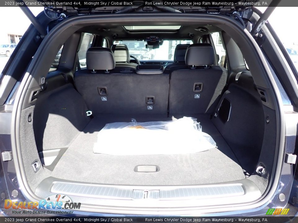 2023 Jeep Grand Cherokee Overland 4x4 Midnight Sky / Global Black Photo #5