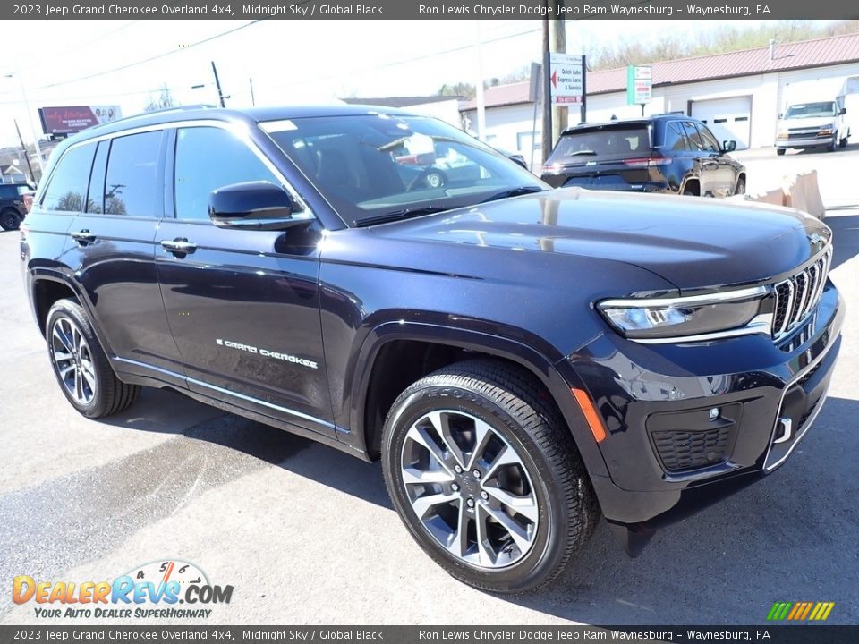 2023 Jeep Grand Cherokee Overland 4x4 Midnight Sky / Global Black Photo #8
