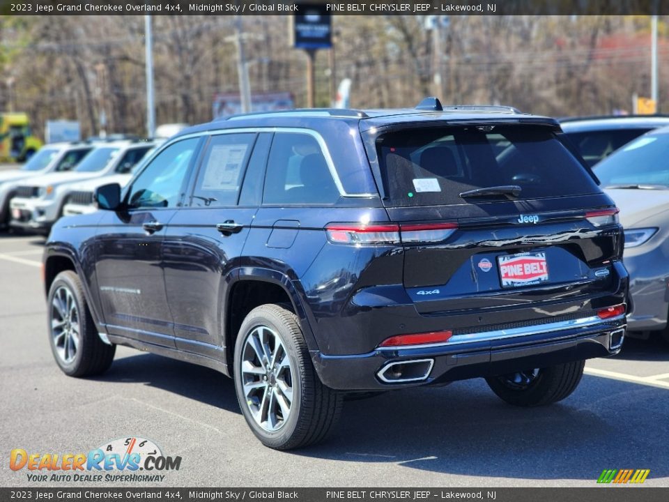 2023 Jeep Grand Cherokee Overland 4x4 Midnight Sky / Global Black Photo #4