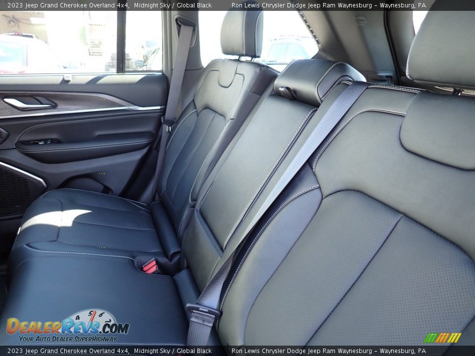 2023 Jeep Grand Cherokee Overland 4x4 Midnight Sky / Global Black Photo #12