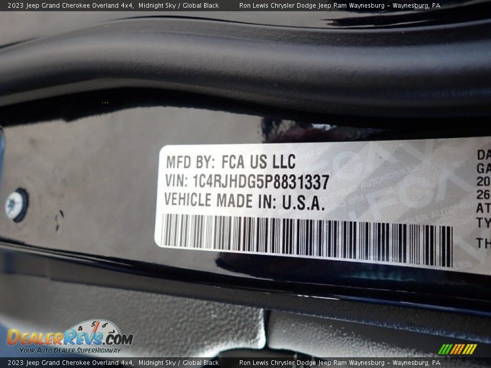 2023 Jeep Grand Cherokee Overland 4x4 Midnight Sky / Global Black Photo #14