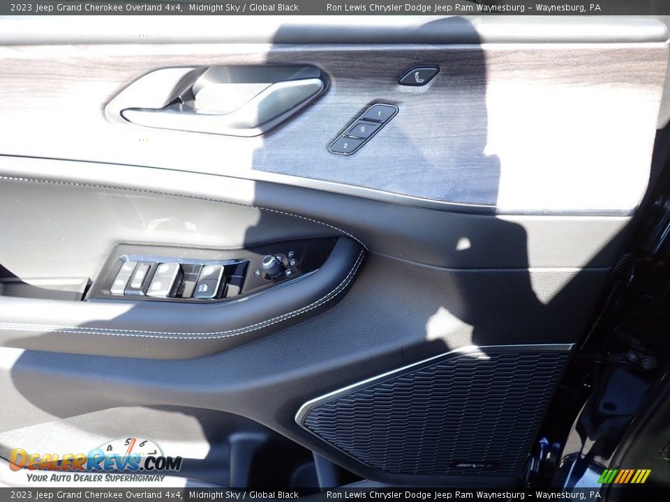 2023 Jeep Grand Cherokee Overland 4x4 Midnight Sky / Global Black Photo #15