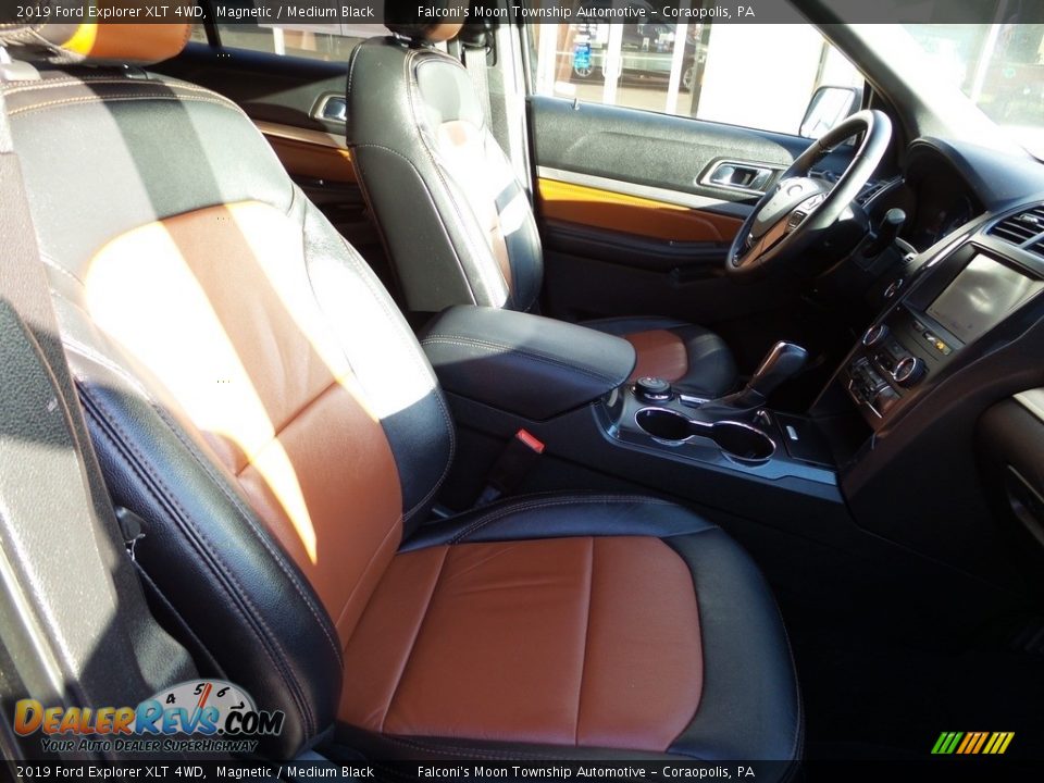 2019 Ford Explorer XLT 4WD Magnetic / Medium Black Photo #10