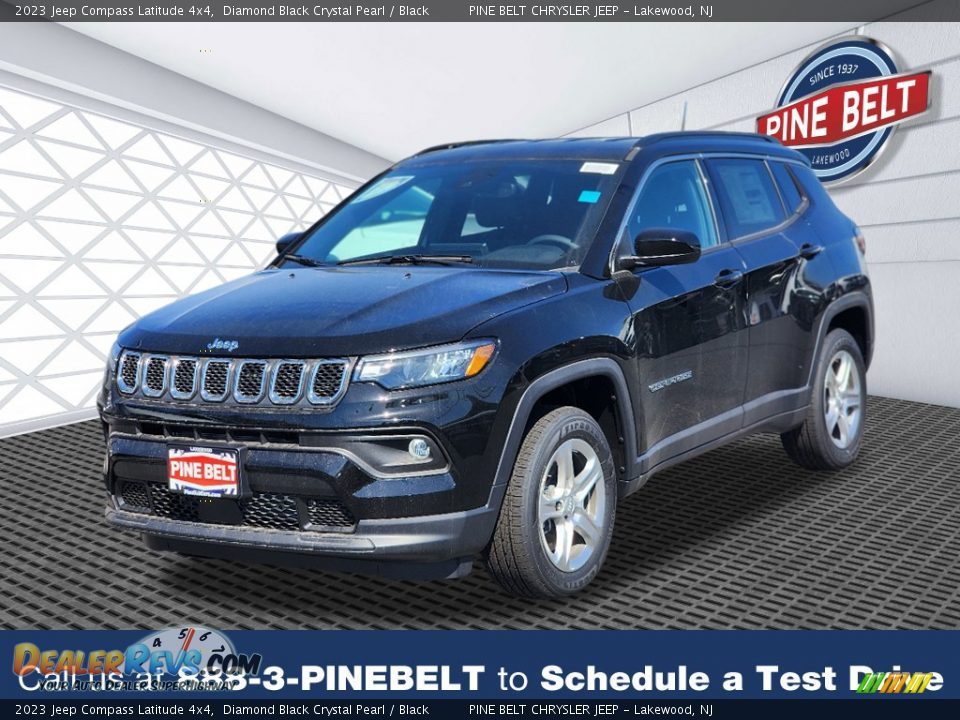 2023 Jeep Compass Latitude 4x4 Diamond Black Crystal Pearl / Black Photo #1