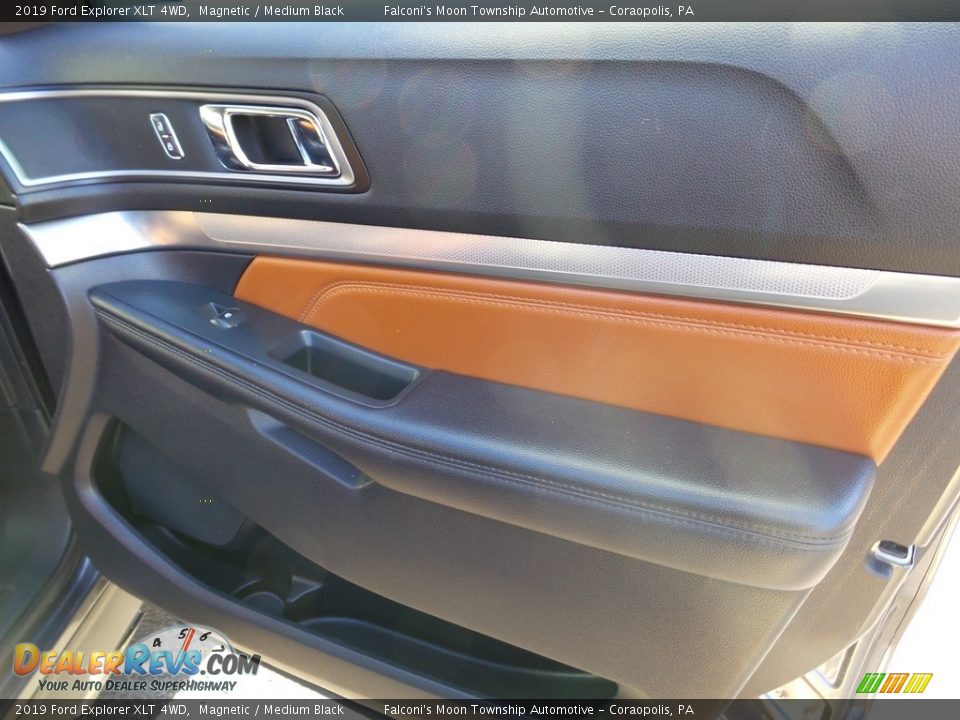 2019 Ford Explorer XLT 4WD Magnetic / Medium Black Photo #14