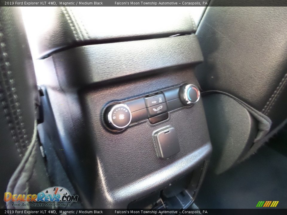 2019 Ford Explorer XLT 4WD Magnetic / Medium Black Photo #20