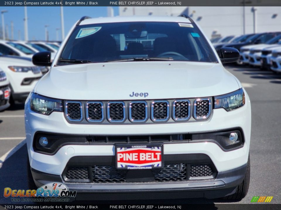 2023 Jeep Compass Latitude 4x4 Bright White / Black Photo #2