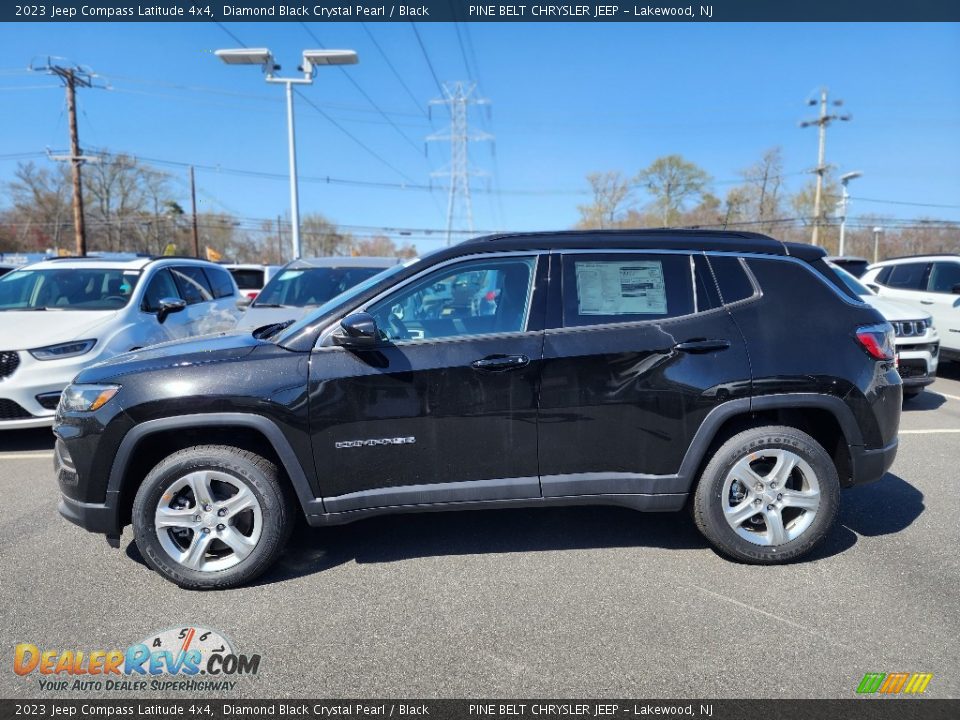 2023 Jeep Compass Latitude 4x4 Diamond Black Crystal Pearl / Black Photo #3