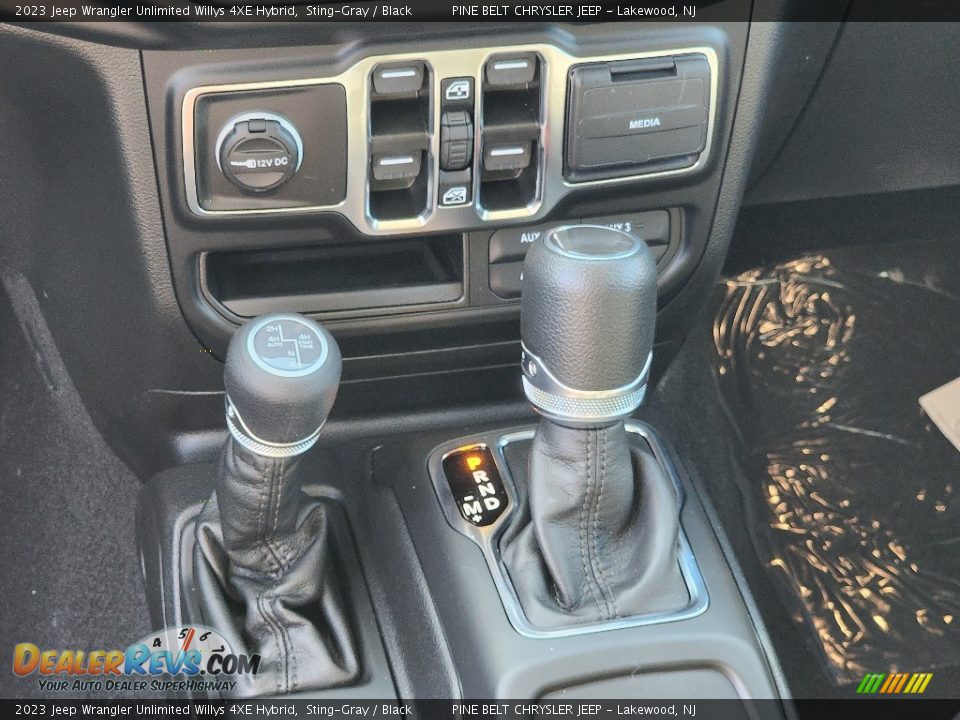 2023 Jeep Wrangler Unlimited Willys 4XE Hybrid Shifter Photo #12