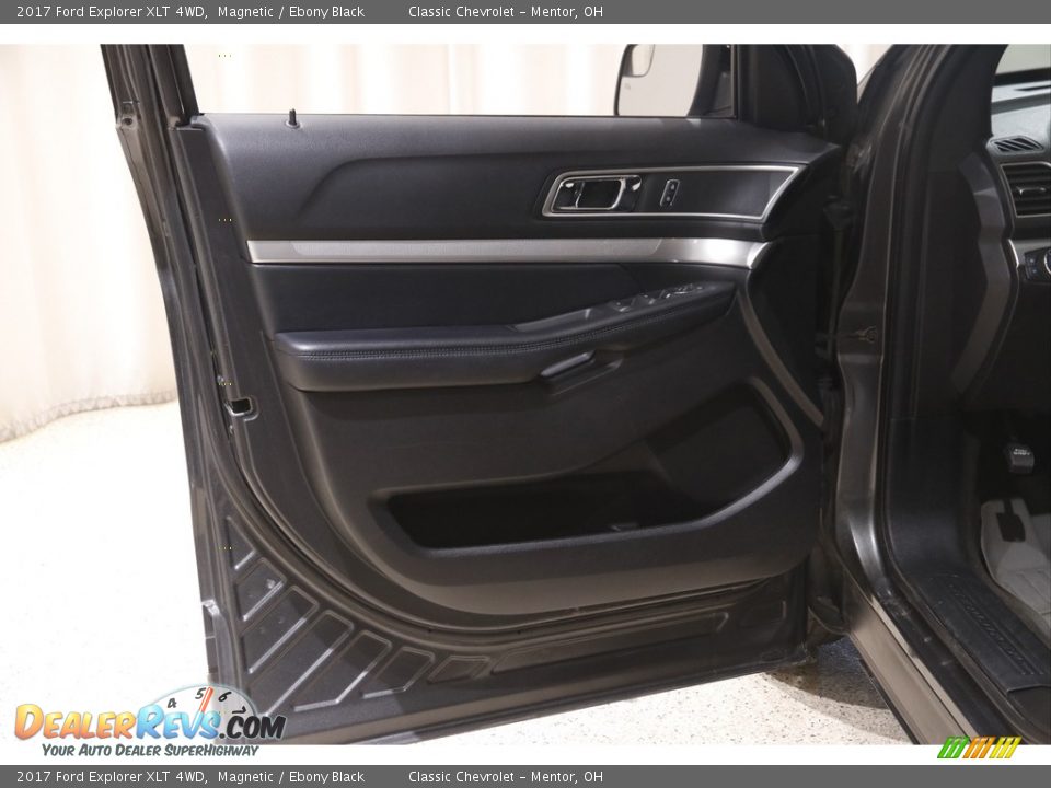 2017 Ford Explorer XLT 4WD Magnetic / Ebony Black Photo #5
