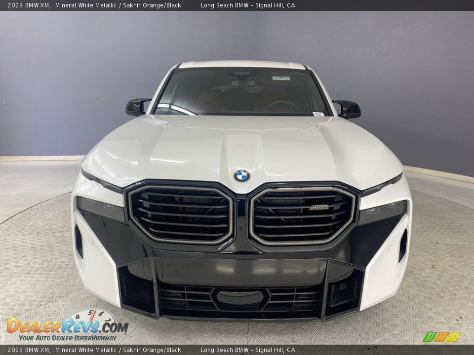 2023 BMW XM Mineral White Metallic / Sakhir Orange/Black Photo #2