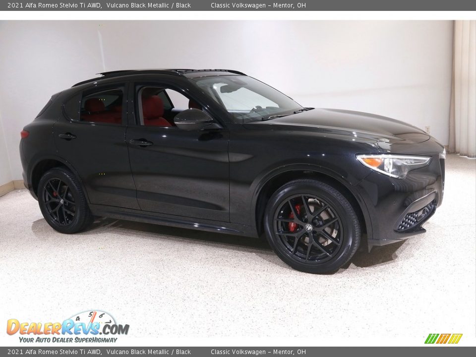 2021 Alfa Romeo Stelvio Ti AWD Vulcano Black Metallic / Black Photo #1