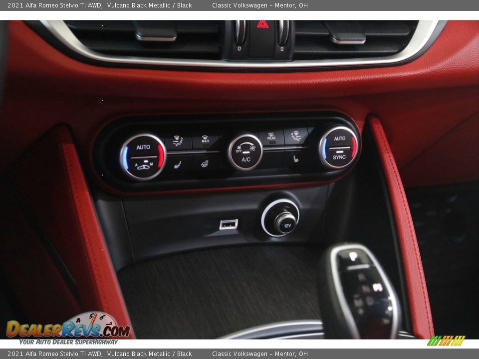 2021 Alfa Romeo Stelvio Ti AWD Vulcano Black Metallic / Black Photo #13