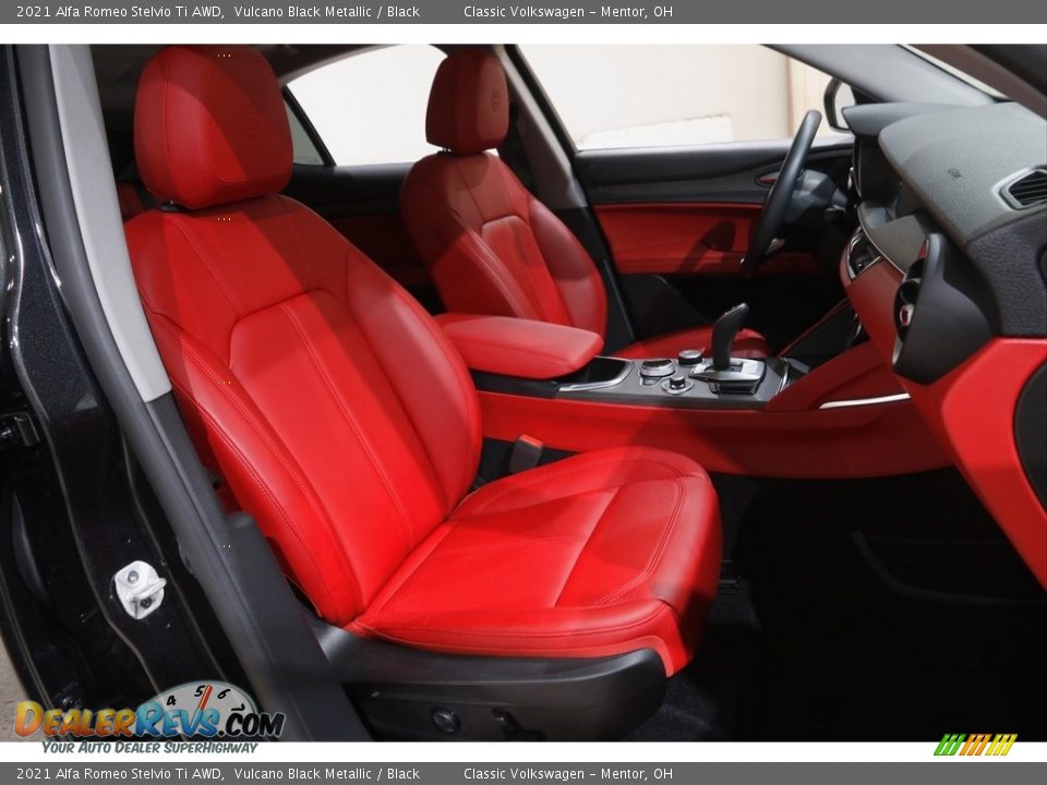 2021 Alfa Romeo Stelvio Ti AWD Vulcano Black Metallic / Black Photo #15