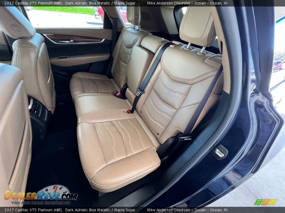 2017 Cadillac XT5 Platinum AWD Dark Adriatic Blue Metallic / Maple Sugar Photo #26