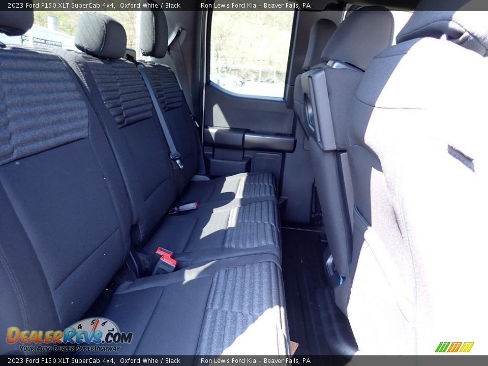 2023 Ford F150 XLT SuperCab 4x4 Oxford White / Black Photo #11
