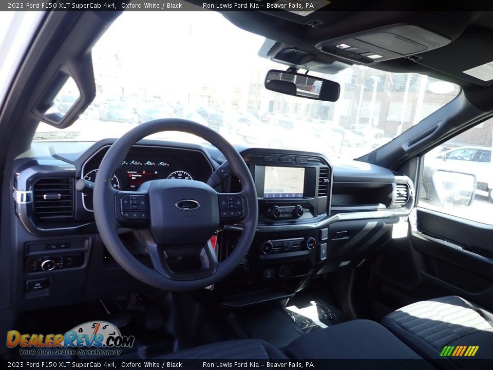 2023 Ford F150 XLT SuperCab 4x4 Oxford White / Black Photo #14