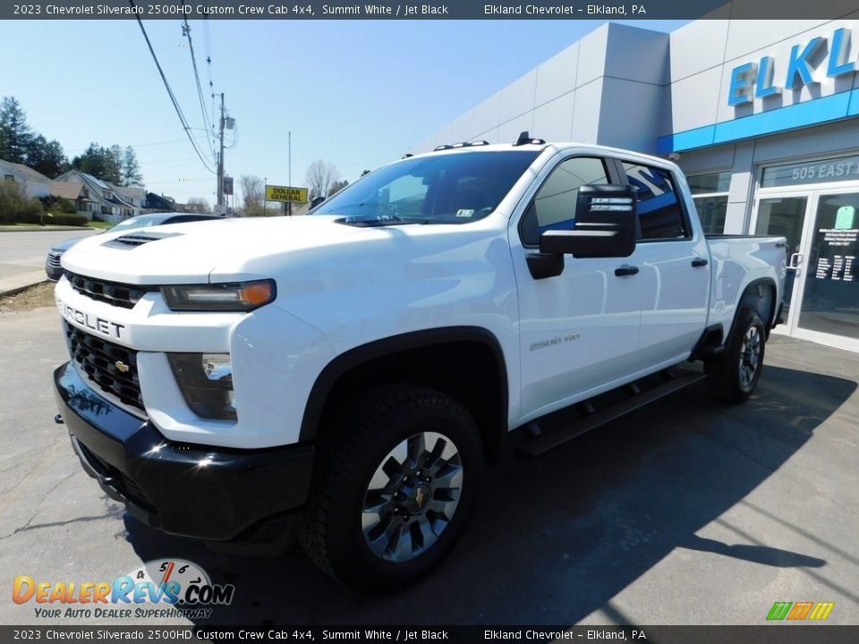 2023 Chevrolet Silverado 2500HD Custom Crew Cab 4x4 Summit White / Jet Black Photo #2