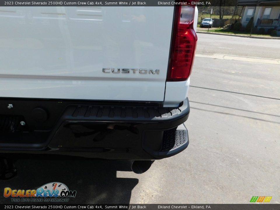 2023 Chevrolet Silverado 2500HD Custom Crew Cab 4x4 Summit White / Jet Black Photo #16