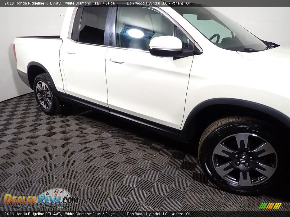 2019 Honda Ridgeline RTL AWD White Diamond Pearl / Beige Photo #5