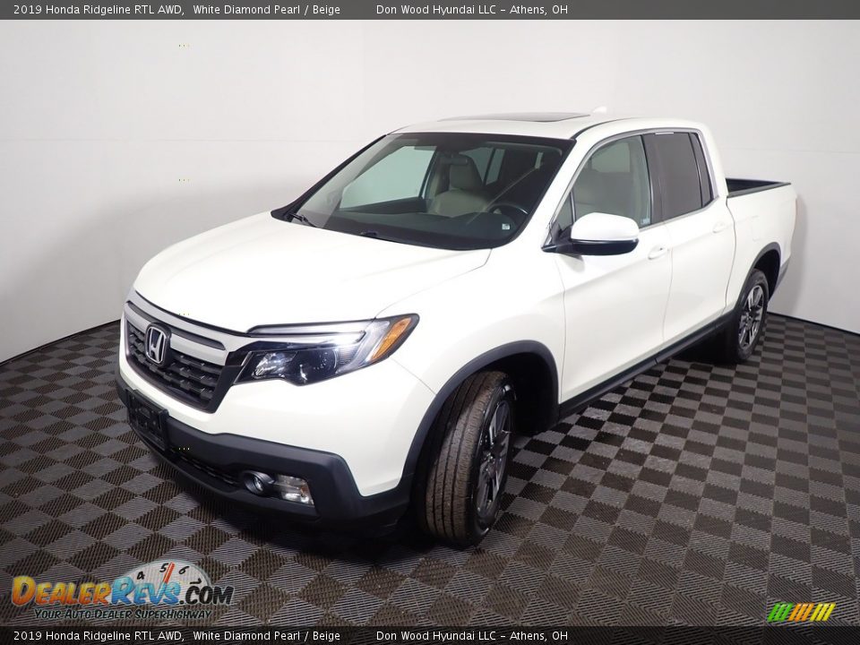 2019 Honda Ridgeline RTL AWD White Diamond Pearl / Beige Photo #10