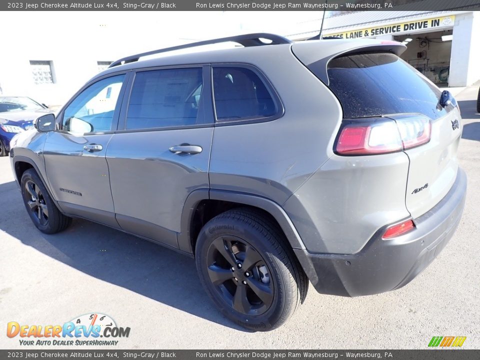 2023 Jeep Cherokee Altitude Lux 4x4 Sting-Gray / Black Photo #3