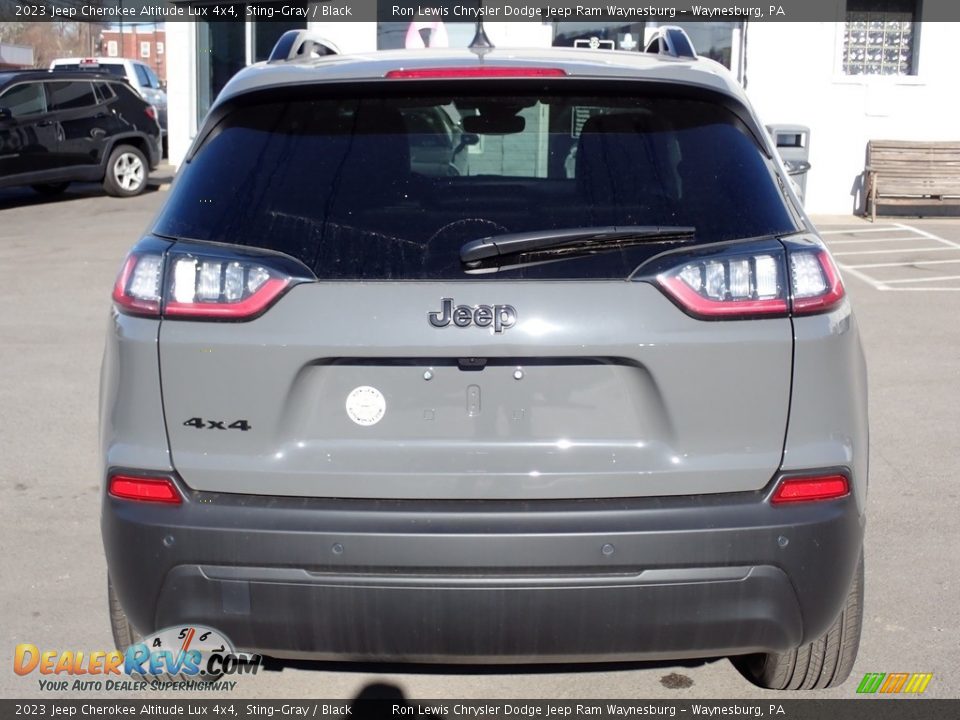 2023 Jeep Cherokee Altitude Lux 4x4 Sting-Gray / Black Photo #4