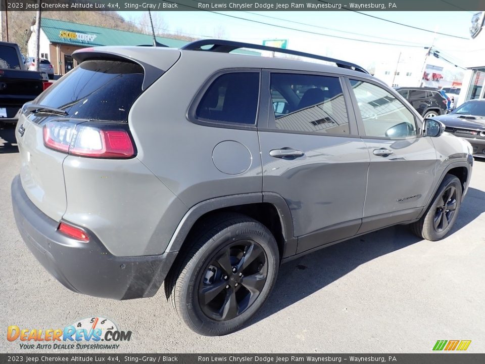 2023 Jeep Cherokee Altitude Lux 4x4 Sting-Gray / Black Photo #6