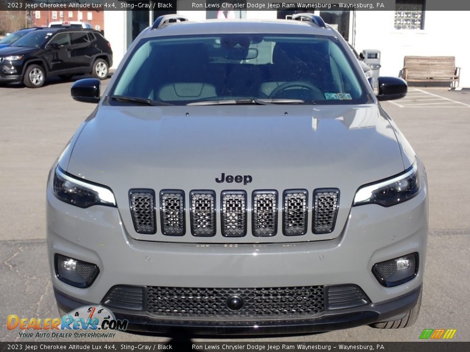 2023 Jeep Cherokee Altitude Lux 4x4 Sting-Gray / Black Photo #9