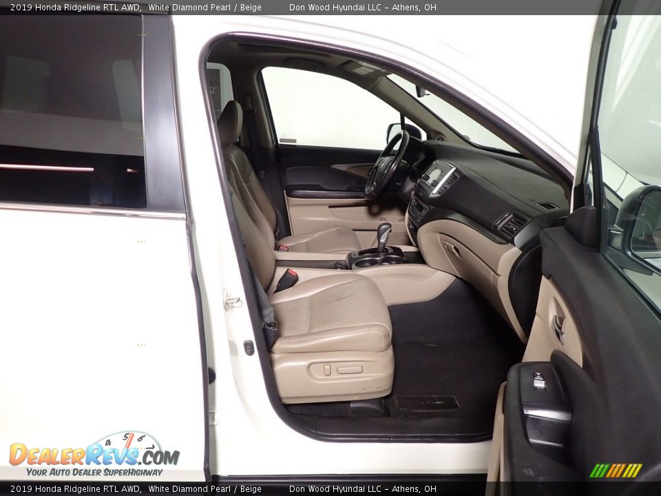 2019 Honda Ridgeline RTL AWD White Diamond Pearl / Beige Photo #36