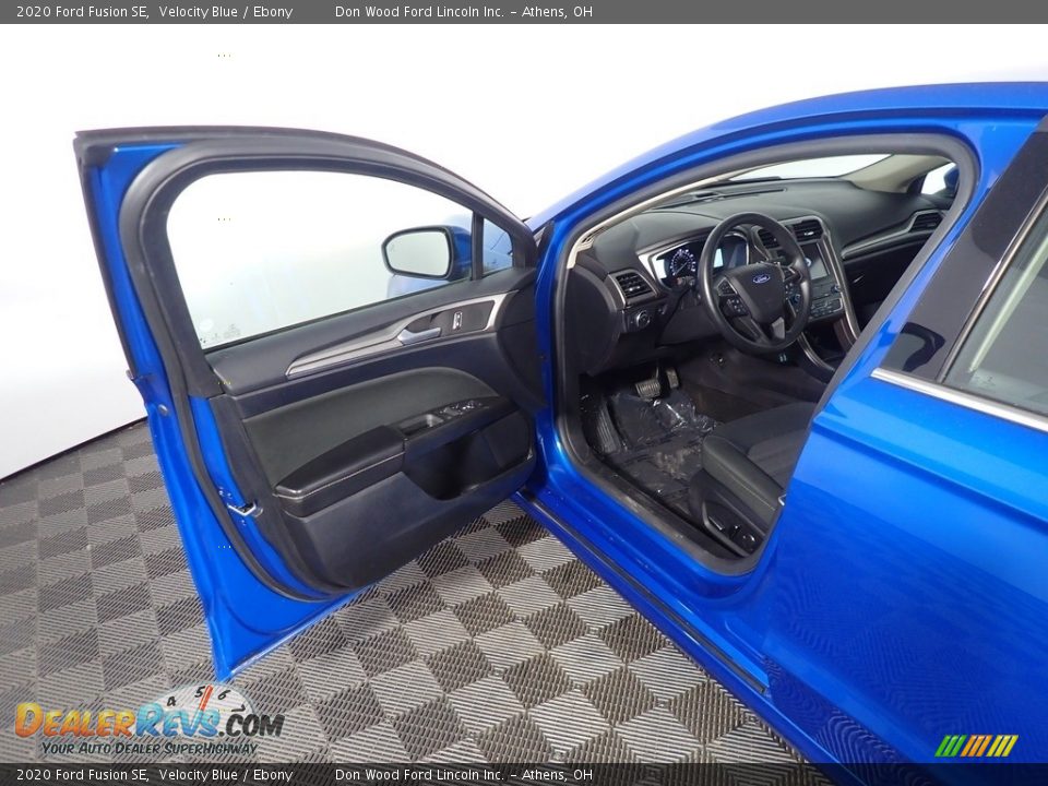 2020 Ford Fusion SE Velocity Blue / Ebony Photo #20